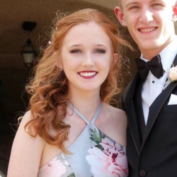 Meet your Posher, Kailee - Picture 1 of 1